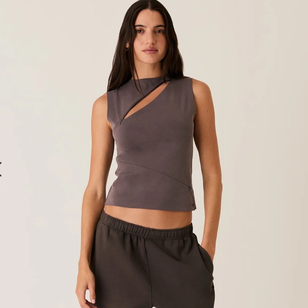 NWOT KITH WOMEN SCARLETT ZIP SHELL TANK IN HEMATITE SIZE SMALL